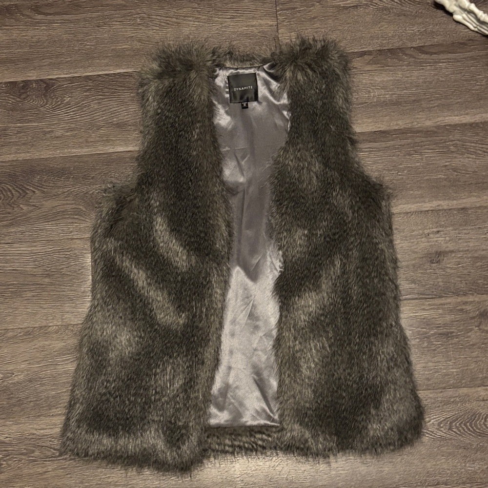 Grey Faux Fur Vest dynamite
